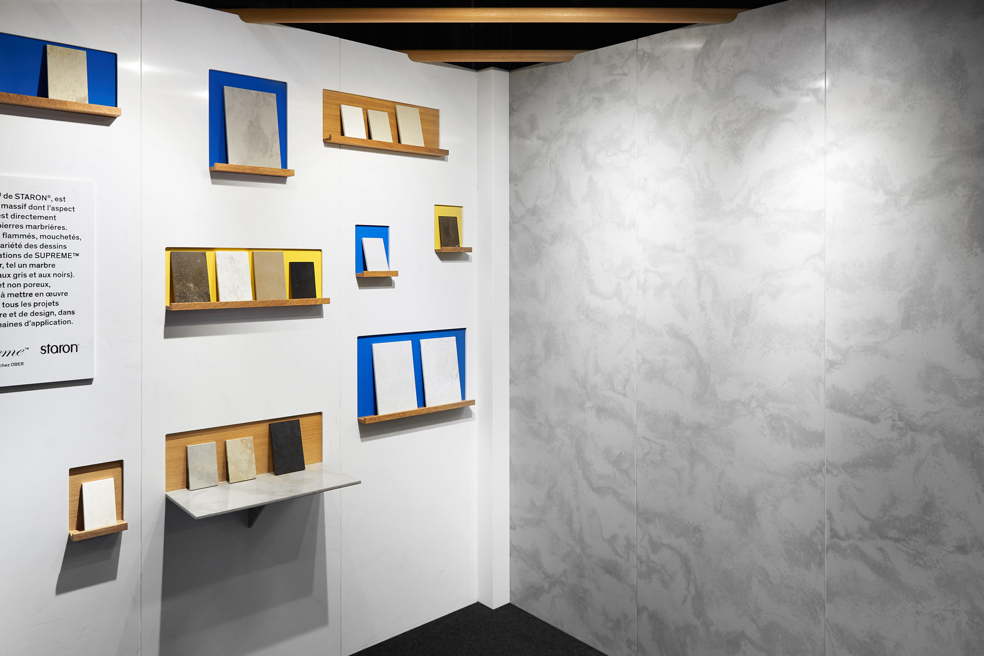 Stand conçu à l’occasion du salon Architect@Work à Paris pour la collection Supreme de Staron.